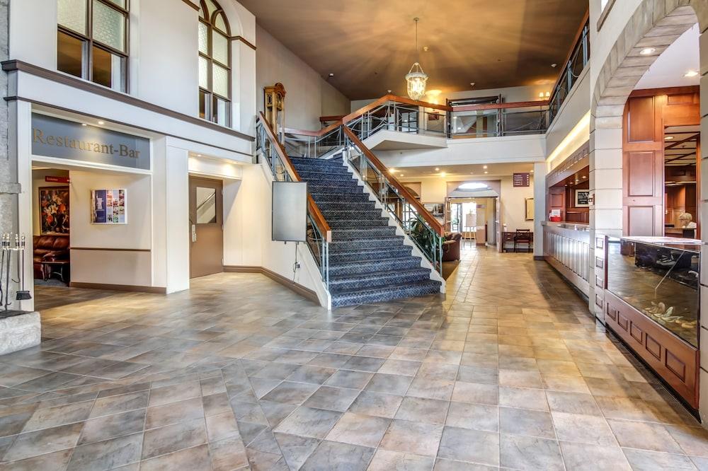 La Saguenéenne - Hôtel et Centre de Congrès Saguenay Exterior foto